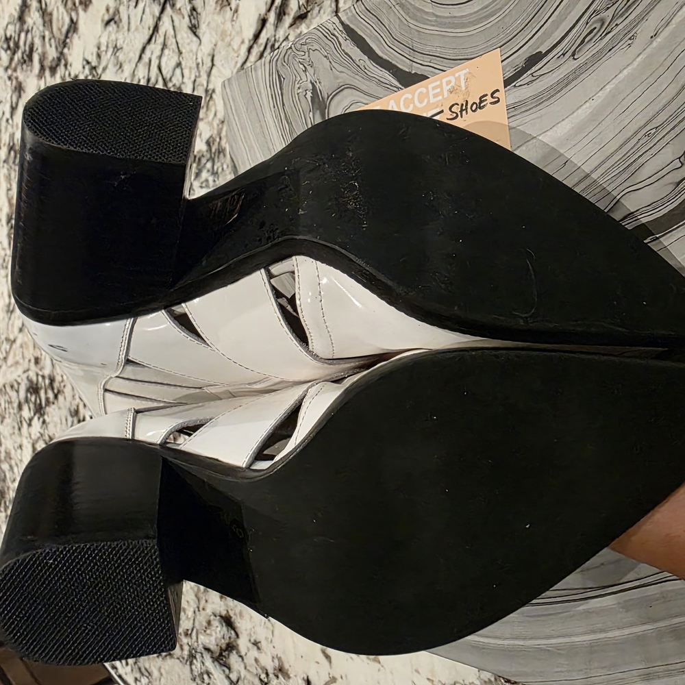 Stylish White Buckle Ankle Boots - Picture 5 of 7